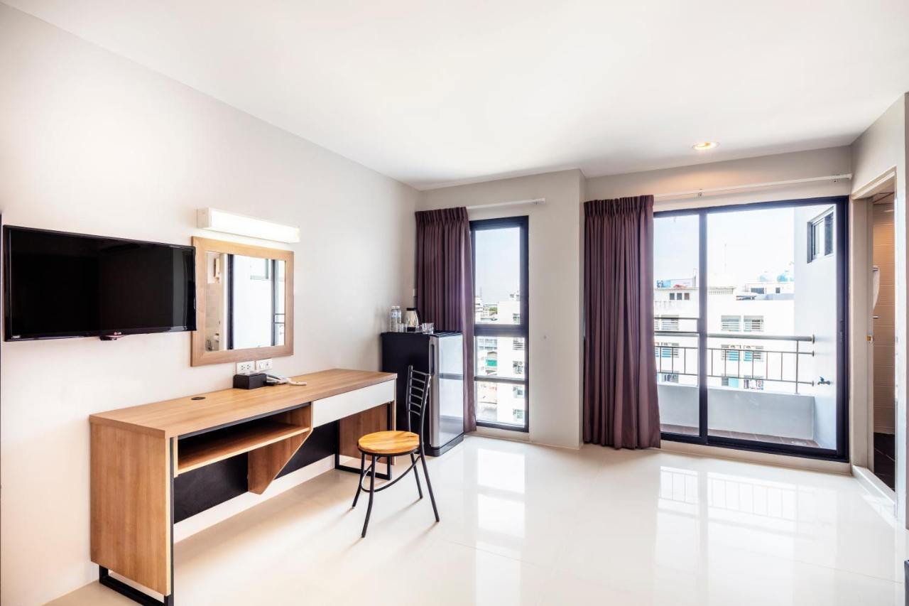 Aliz Hotel 논타부리 외부 사진
