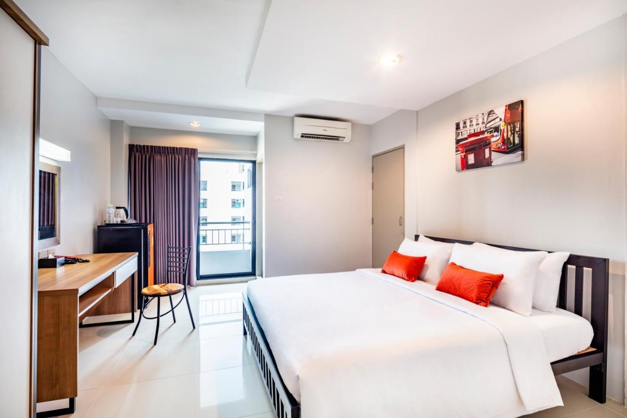 Aliz Hotel 논타부리 외부 사진