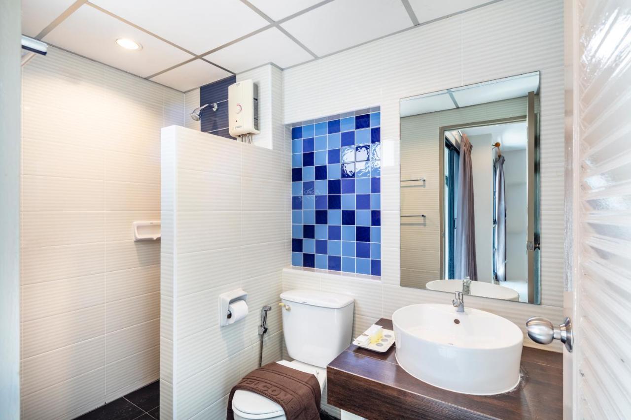 Aliz Hotel 논타부리 외부 사진